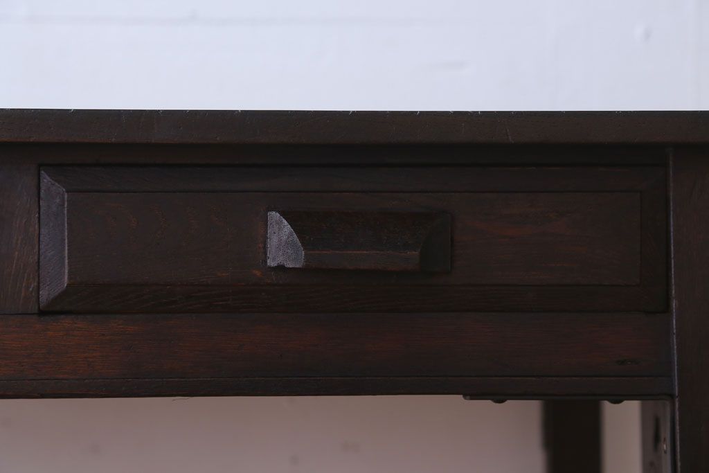 アンティーク家具　大正ロマン　透かし彫りが美しいアンティーク平机(デスク)