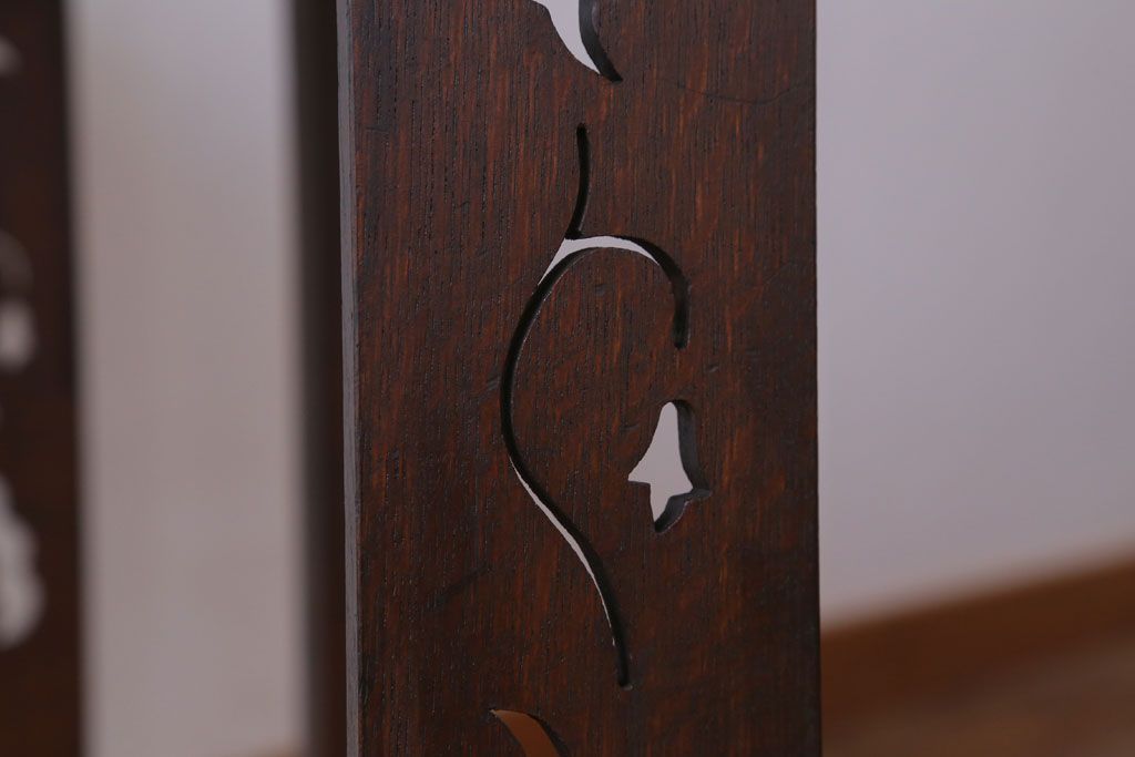 アンティーク家具　大正ロマン　透かし彫りが美しいアンティーク平机(デスク)