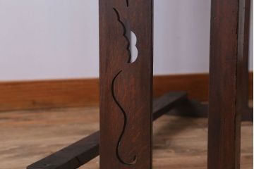 アンティーク家具　大正ロマン　透かし彫りが美しいアンティーク平机(デスク)