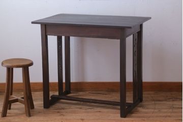 アンティーク家具　大正ロマン　透かし彫りが美しいアンティーク平机(デスク)