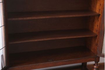 アンティーク家具　イギリスアンティーク　ステンドグラス扉のブルボーズレッグ本箱(ブックケース・収納棚)