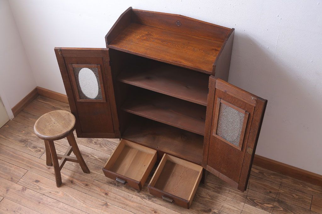 アンティーク家具　和製アンティーク　丸窓がおしゃれな古い木製の本箱(ブックケース)