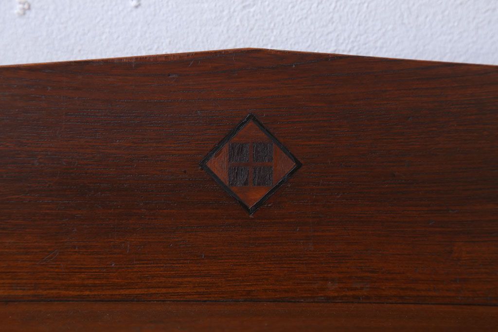 アンティーク家具　和製アンティーク　丸窓がおしゃれな古い木製の本箱(ブックケース)