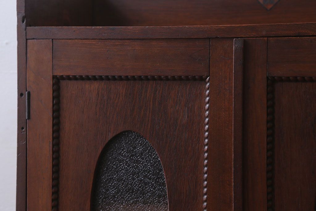 アンティーク家具　和製アンティーク　丸窓がおしゃれな古い木製の本箱(ブックケース)