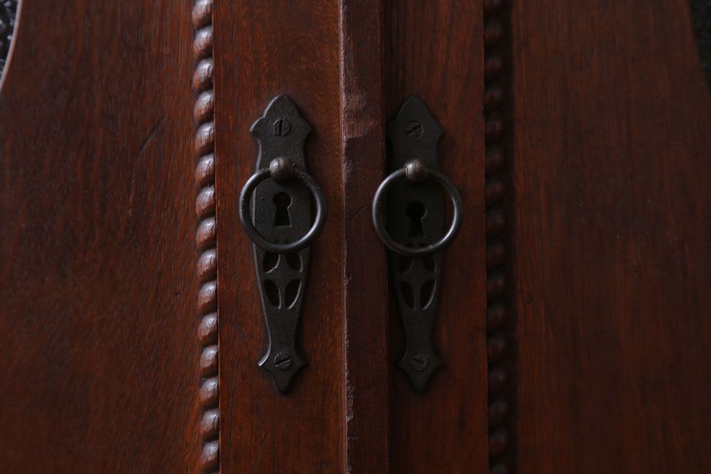 アンティーク家具　和製アンティーク　丸窓がおしゃれな古い木製の本箱(ブックケース)