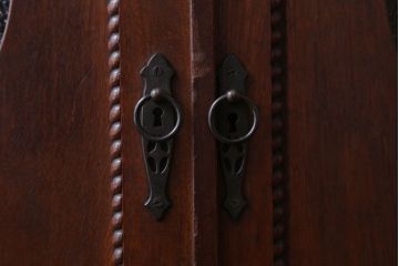 アンティーク家具　和製アンティーク　丸窓がおしゃれな古い木製の本箱(ブックケース)