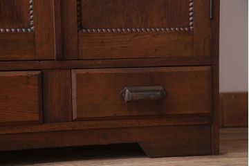 アンティーク家具　和製アンティーク　丸窓がおしゃれな古い木製の本箱(ブックケース)