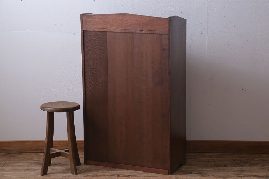 アンティーク家具　和製アンティーク　丸窓がおしゃれな古い木製の本箱(ブックケース)