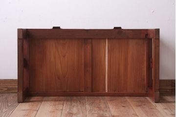 レトロ家具　和製アンティーク　レトロモダンな古い木製の文机