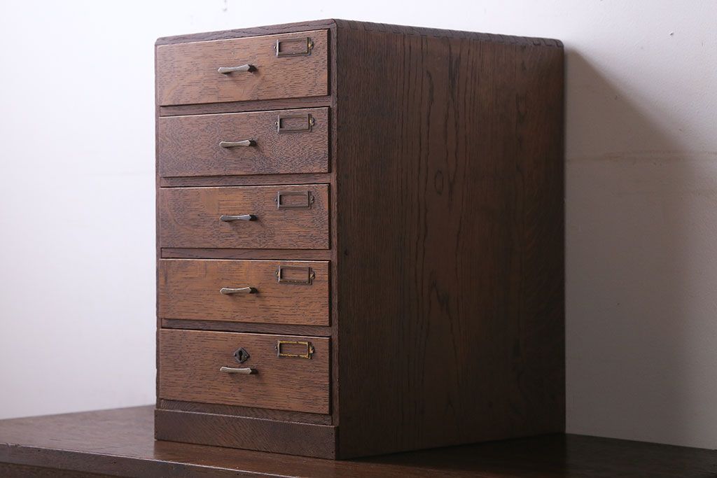 レトロ家具　昭和レトロ　ネームプレート付き!古いナラ材のアンティーク小引き出し(2)