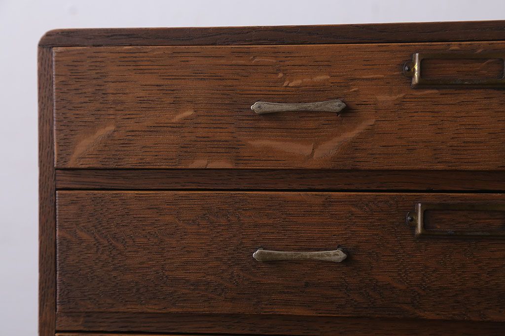 レトロ家具　昭和レトロ　ネームプレート付き!古いナラ材のアンティーク小引き出し(2)