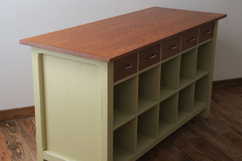 アンティーク家具　ペイント　両面収納のリメイク収納カウンター(マス目棚)
