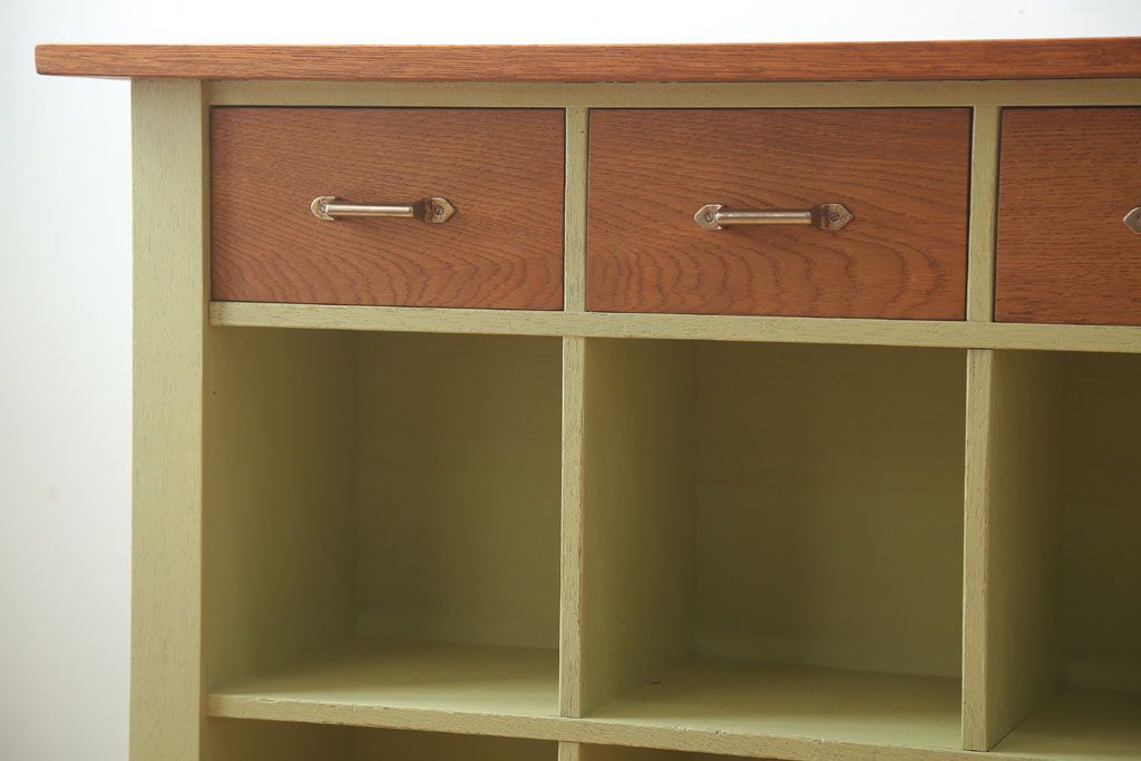 アンティーク家具　ペイント　両面収納のリメイク収納カウンター(マス目棚)