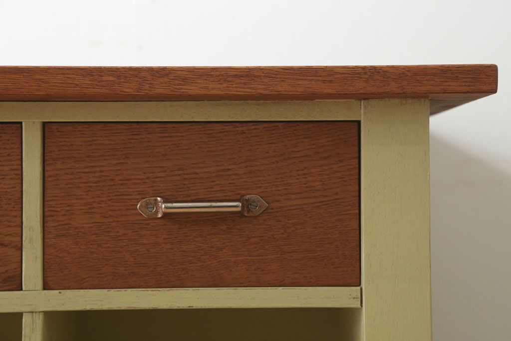 アンティーク家具　ペイント　両面収納のリメイク収納カウンター(マス目棚)