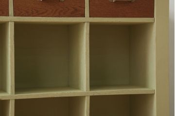 アンティーク家具　ペイント　両面収納のリメイク収納カウンター(マス目棚)