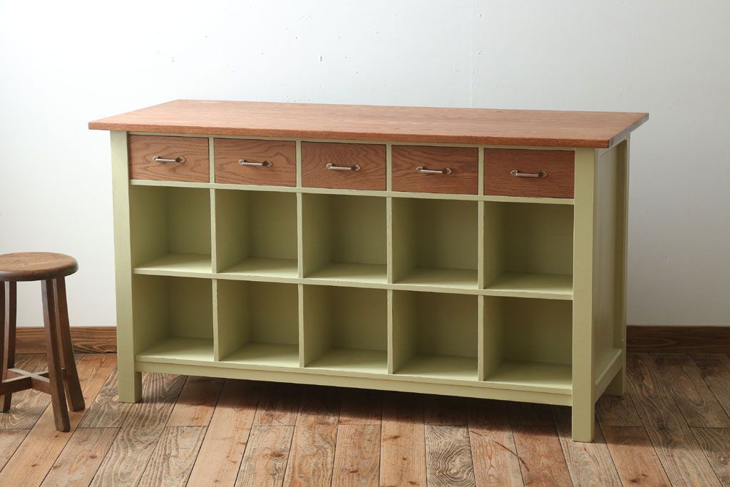 アンティーク家具　ペイント　両面収納のリメイク収納カウンター(マス目棚)