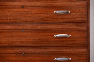 ヴィンテージ家具　ミッドセンチュリー　Rガラス入り!レトロなビンテージチェスト