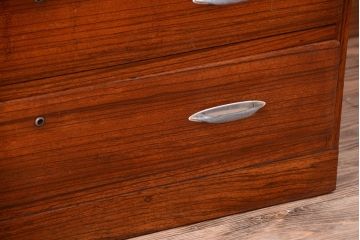 ヴィンテージ家具　ミッドセンチュリー　Rガラス入り!レトロなビンテージチェスト