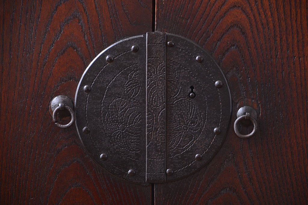 アンティーク家具　古民具・骨董　明治期　重厚な金具のアンティーク帳場箪笥