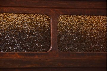 アンティーク家具　大正ロマン　当時物色ガラス入り!古いナラ材の上質なショーケース