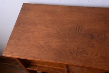 中古　民芸家具　屋久杉製の上品な木味戸棚(飾り棚・収納棚)