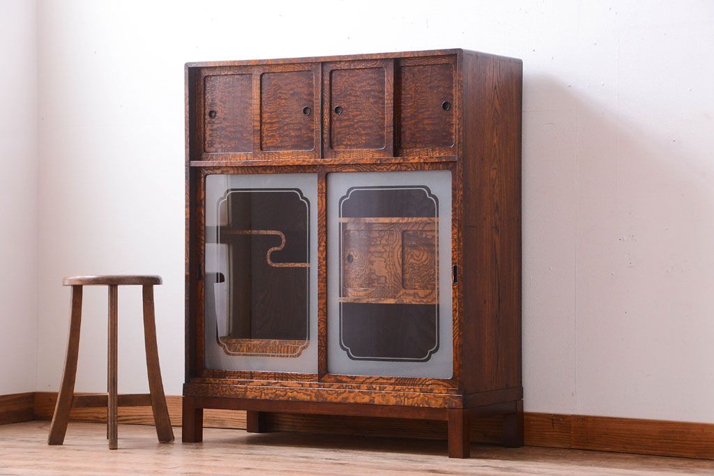 アンティーク家具　古民具・骨董　前面タモ材!上質なアンティーク角脚茶箪笥