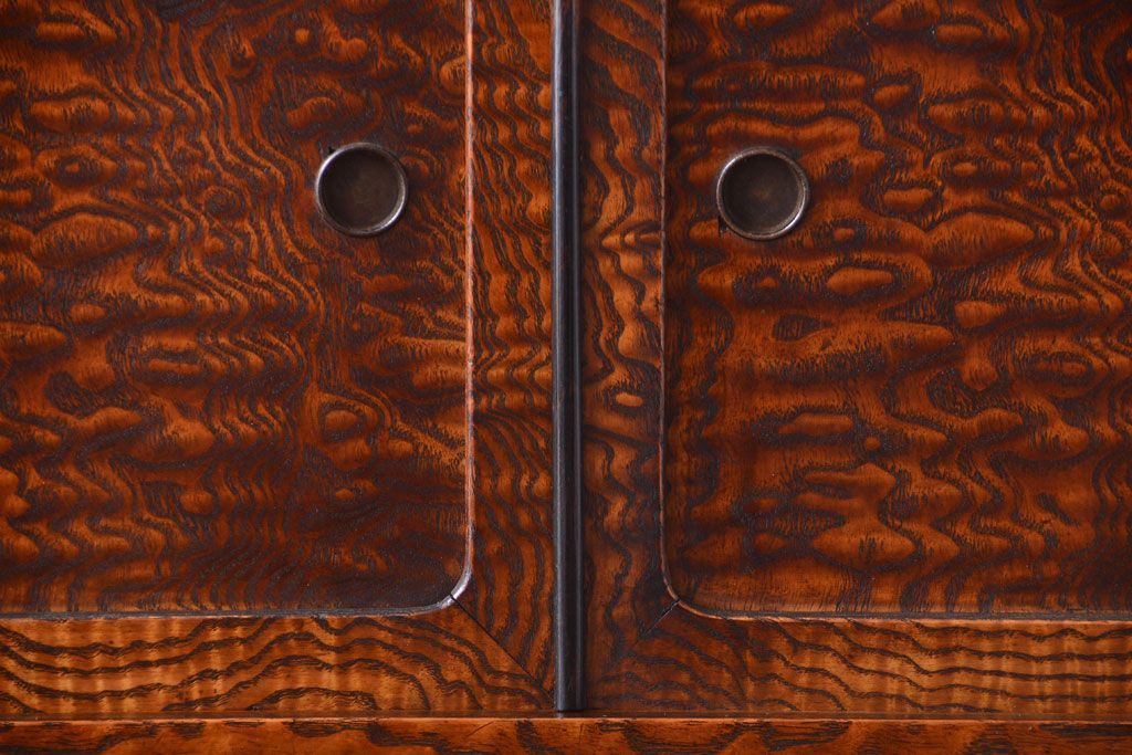 アンティーク家具　古民具・骨董　前面タモ材!上質なアンティーク角脚茶箪笥