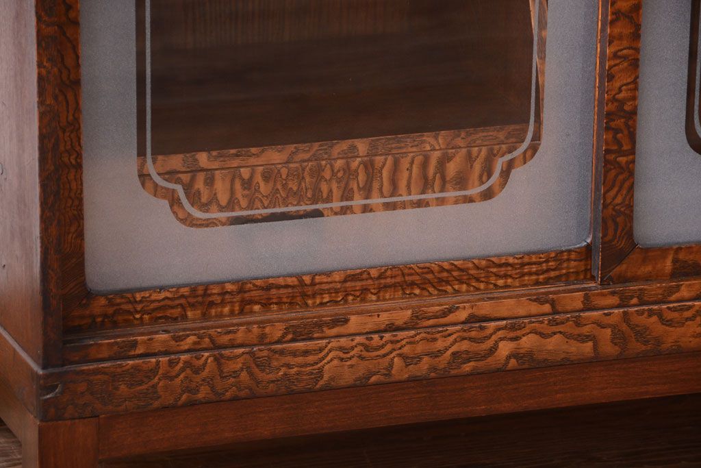 アンティーク家具　古民具・骨董　前面タモ材!上質なアンティーク角脚茶箪笥