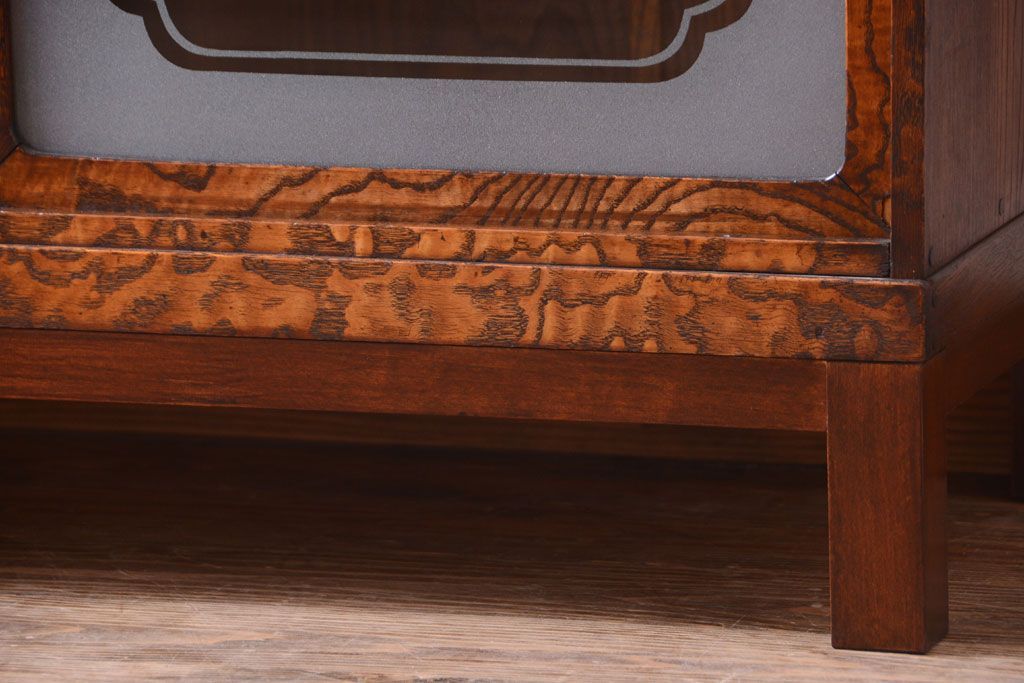 アンティーク家具　古民具・骨董　前面タモ材!上質なアンティーク角脚茶箪笥