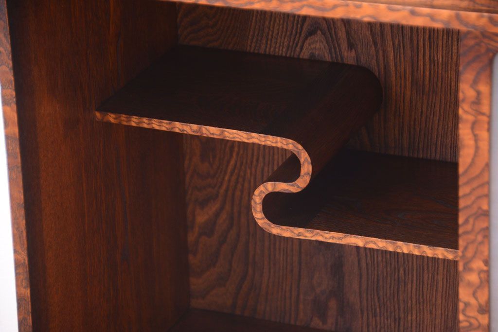 アンティーク家具　古民具・骨董　前面タモ材!上質なアンティーク角脚茶箪笥