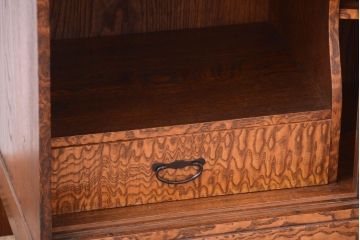 アンティーク家具　古民具・骨董　前面タモ材!上質なアンティーク角脚茶箪笥