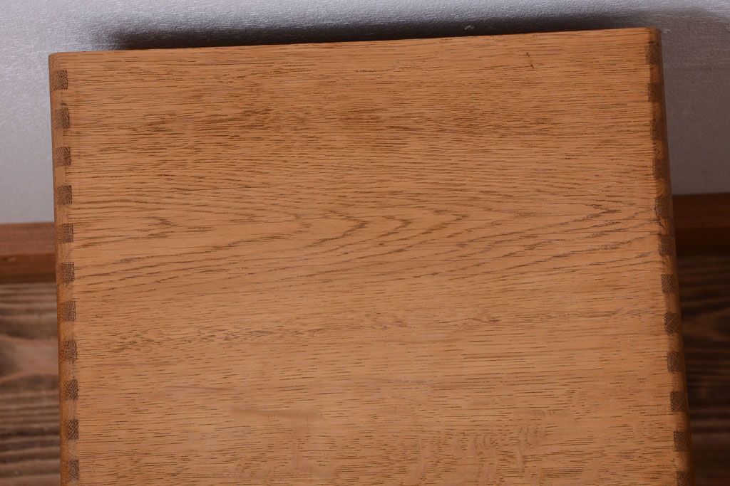 レトロ家具　昭和レトロ　ネームプレート付き!古いナラ材製のアンティーク小引き出し