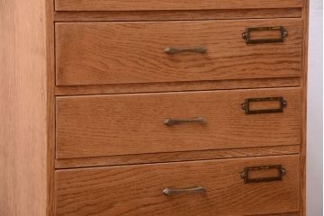 レトロ家具　昭和レトロ　ネームプレート付き!古いナラ材製のアンティーク小引き出し