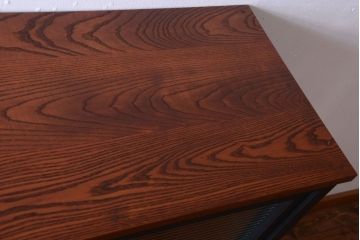 アンティーク家具　アンティークペイント　モールガラス戸の脚付きリメイク戸棚(収納棚)