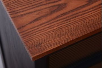 アンティーク家具　アンティークペイント　モールガラス戸の脚付きリメイク戸棚(収納棚)