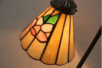 中古　ステンドグラスのデスクスタンド