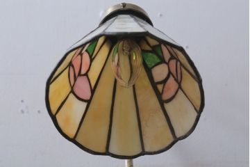 中古　ステンドグラスのデスクスタンド