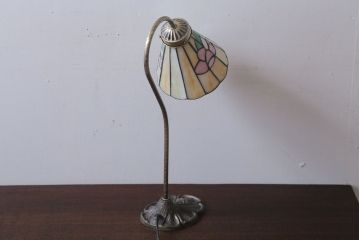 中古　ステンドグラスのデスクスタンド