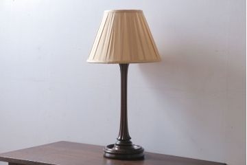 イギリスビンテージ　上品なテーブルスタンド