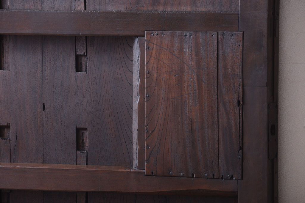 古民具・骨董　明治〜大正期　檜・欅材製のアンティーク蔵戸(玄関戸)
