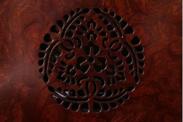 アンティーク雑貨　古民具・骨董　総欅!上品な透かし彫りの高級煙草盆