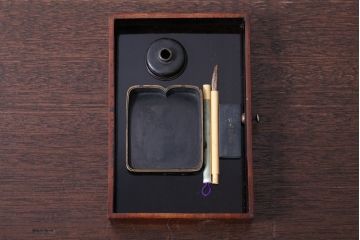 アンティーク雑貨　古民具・骨董　総欅!上品な透かし彫りの高級煙草盆