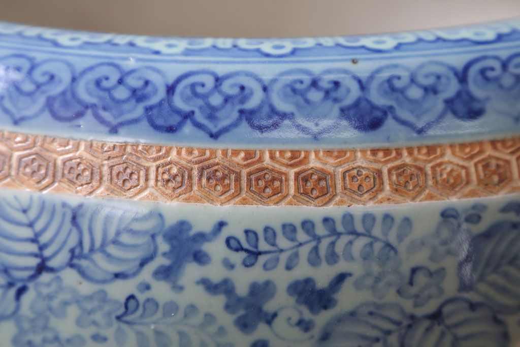 アンティーク雑貨　古民具・骨董　図変わり　染付　瀬戸火鉢