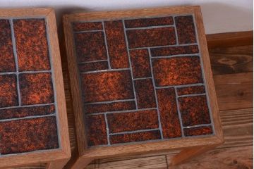 ヴィンテージ家具　北欧ビンテージ　タイル天板がお洒落なネストテーブル