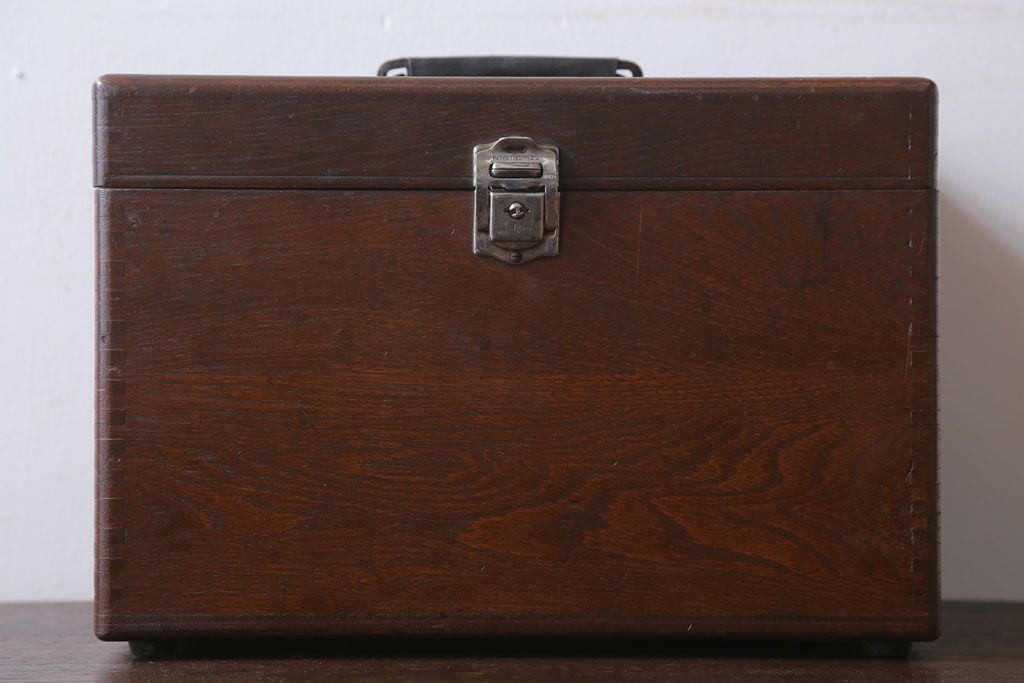 アンティーク雑貨　和製アンティーク　古い木製の小物収納箱(薬箱・木箱)(1)