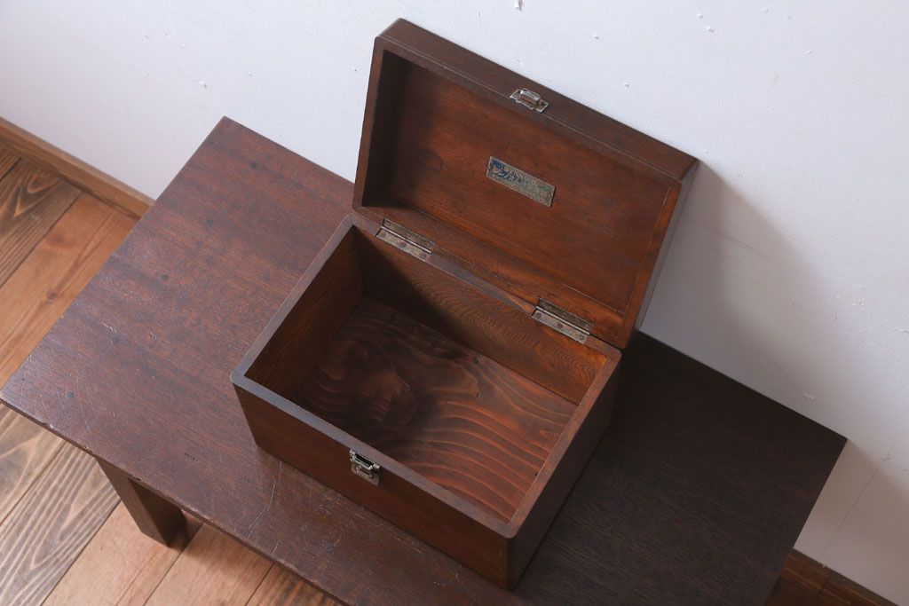 アンティーク雑貨　和製アンティーク　古い木製の小物収納箱(薬箱・木箱)(1)