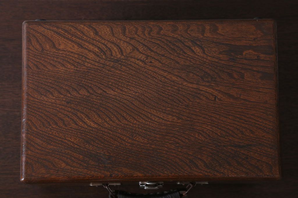 アンティーク雑貨　和製アンティーク　古い木製の小物収納箱(薬箱・木箱)(2)