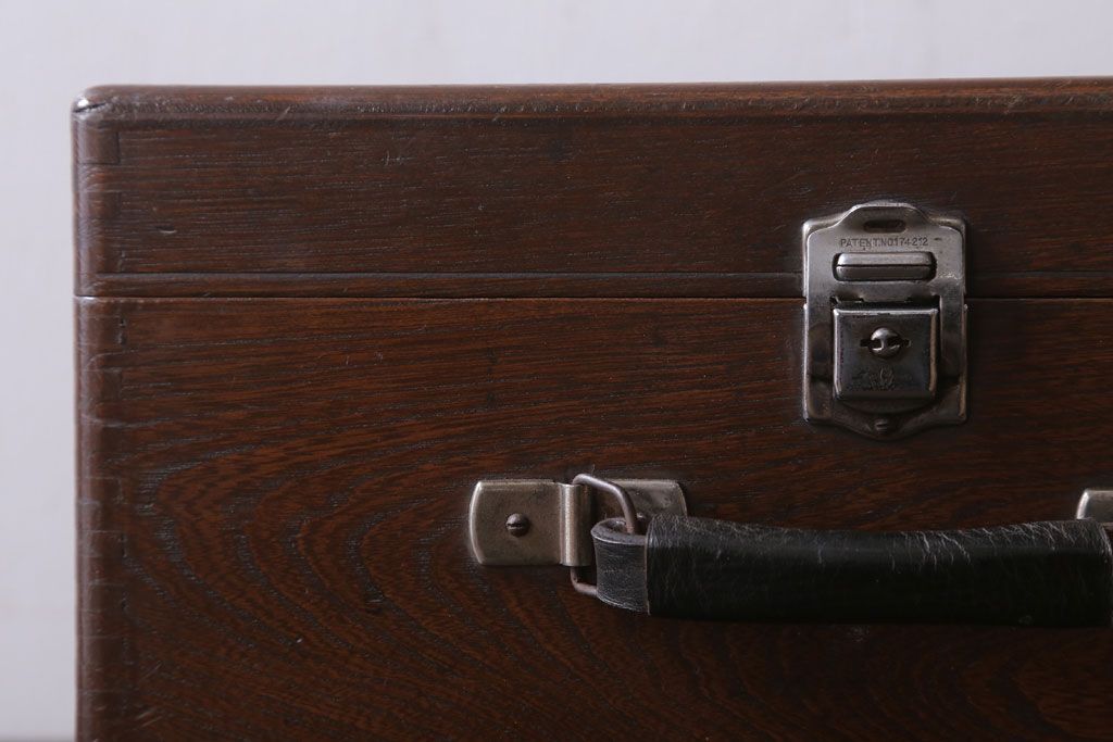 アンティーク雑貨　和製アンティーク　古い木製の小物収納箱(薬箱・木箱)(2)