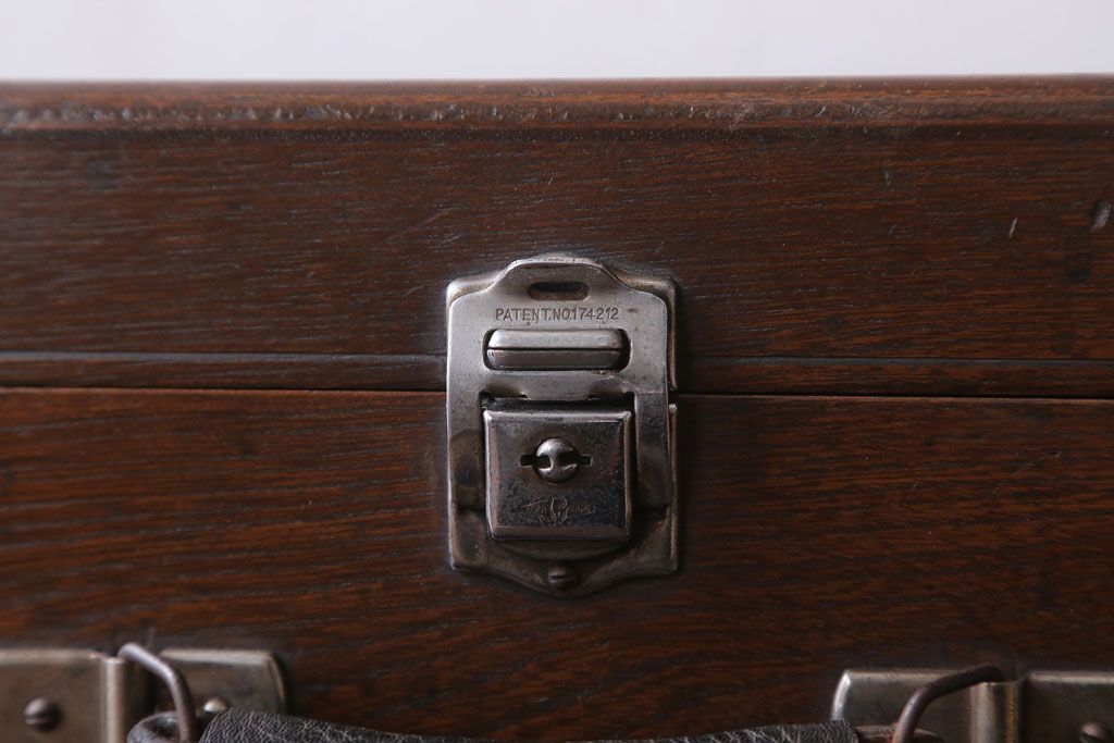 アンティーク雑貨　和製アンティーク　古い木製の小物収納箱(薬箱・木箱)(2)