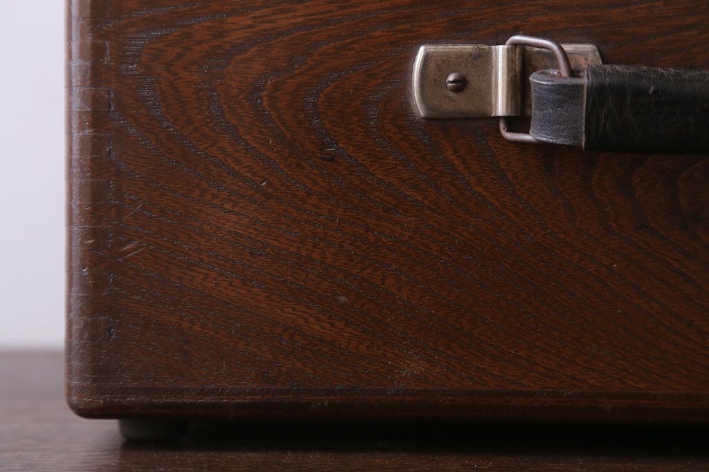 アンティーク雑貨　和製アンティーク　古い木製の小物収納箱(薬箱・木箱)(2)